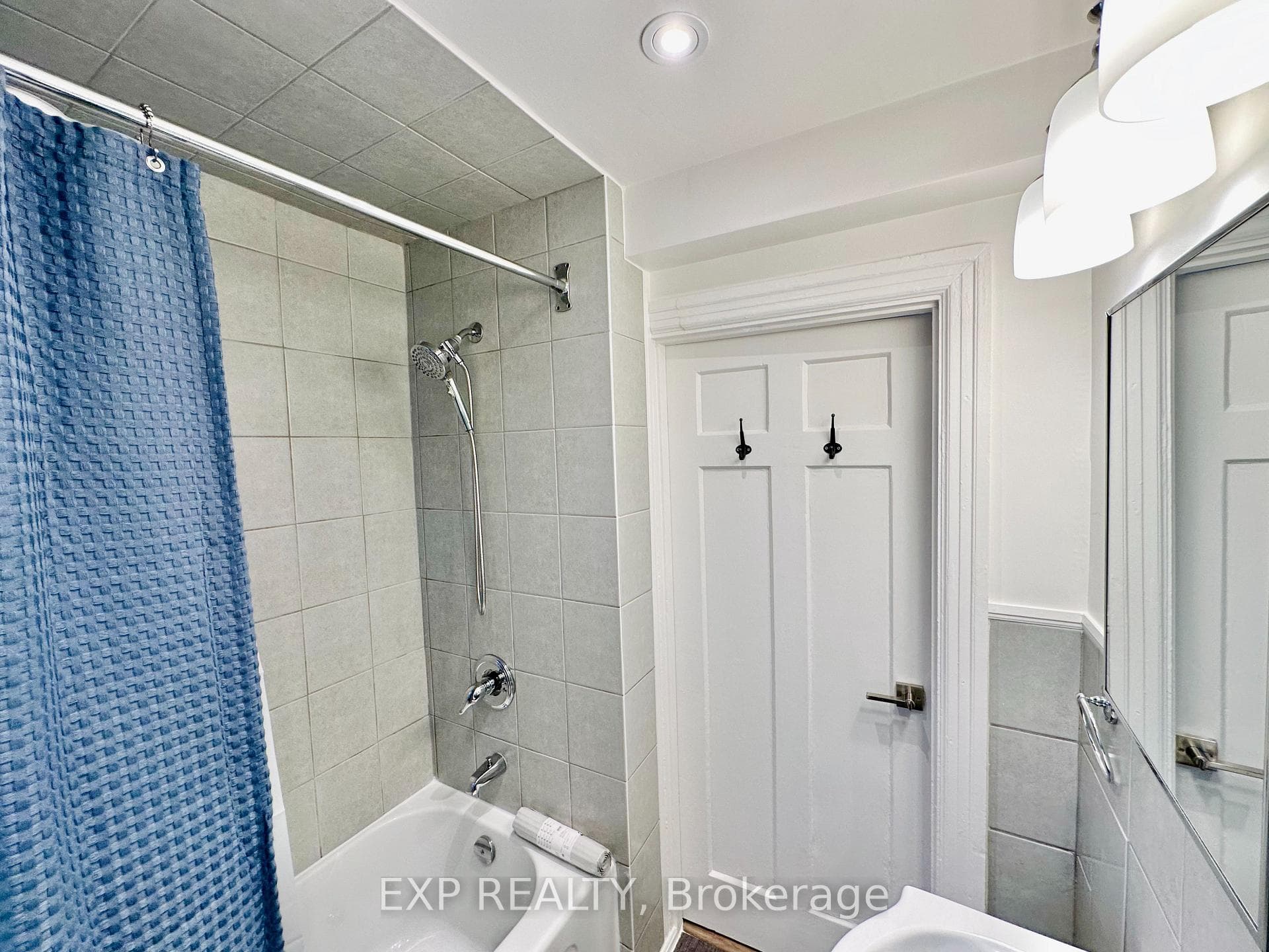 212 Homewood Avenue Unit Upper photo 11