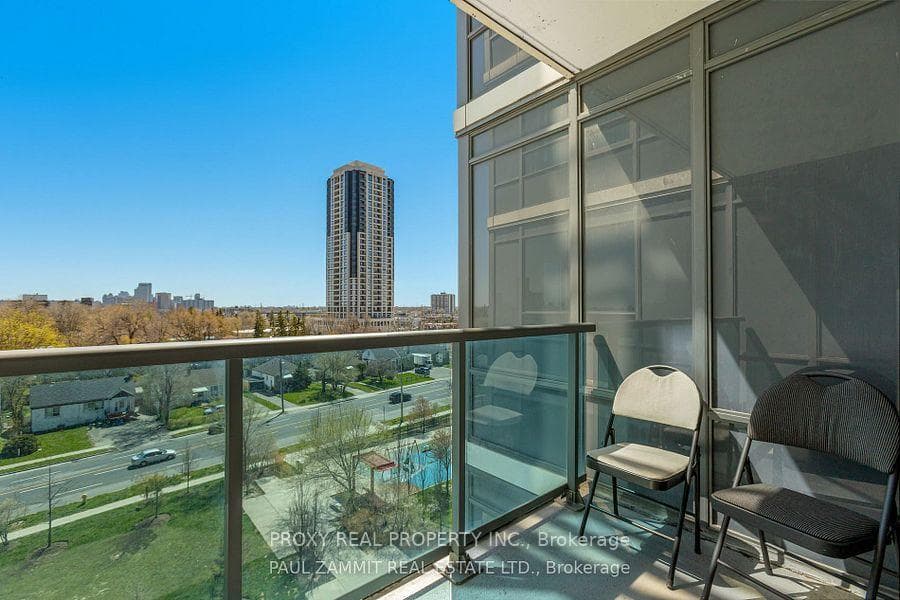 7167 Yonge Street Unit 621 photo 8