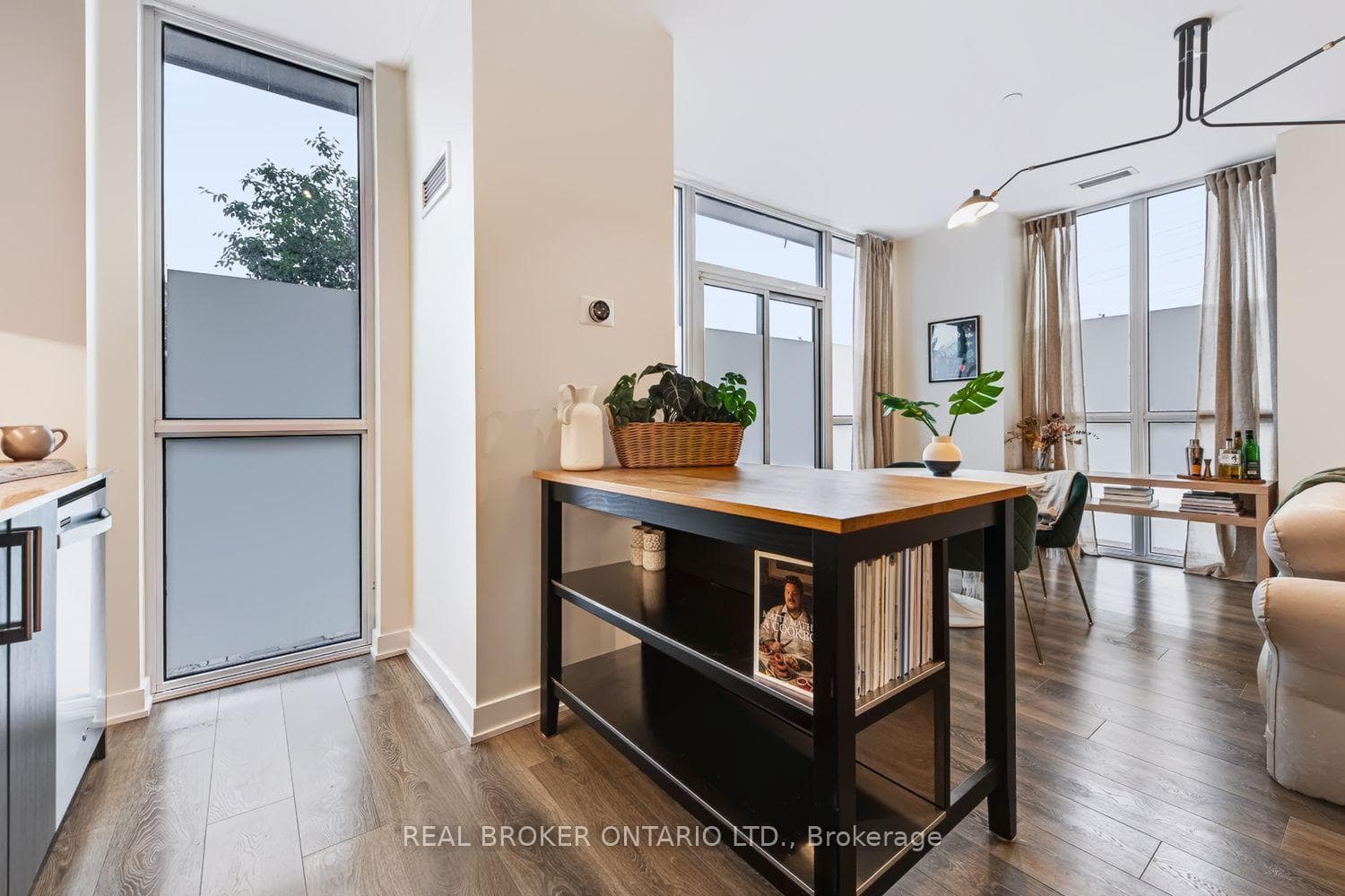 4633 Glen Erin Drive Unit 108 photo 13