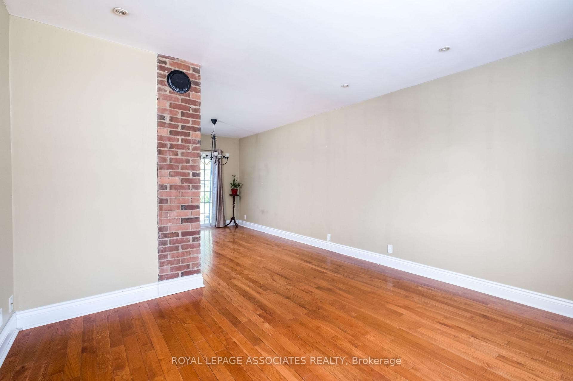 136 Aylesworth Avenue photo 24