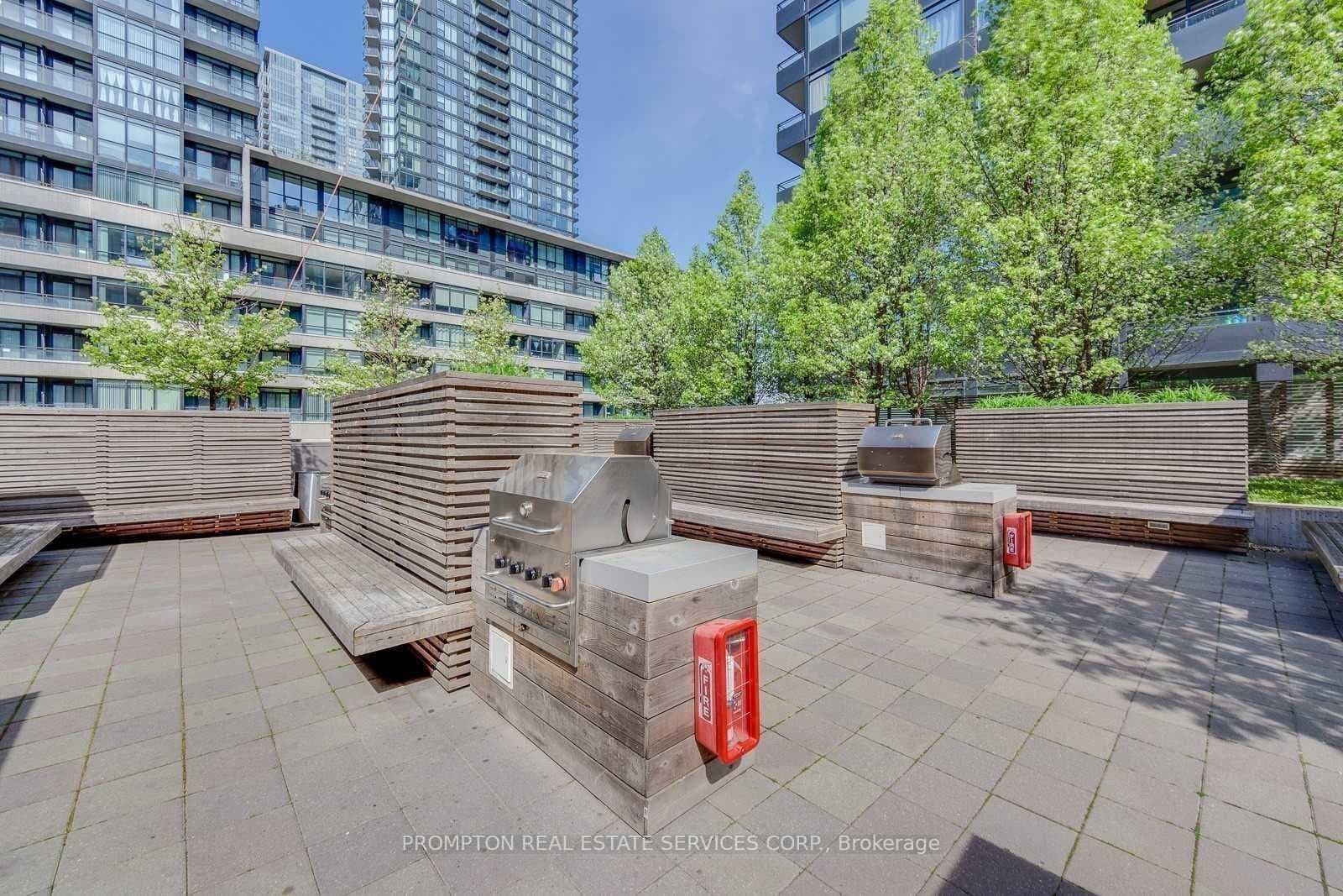 4k Spadina Avenue Unit 1711 photo 12