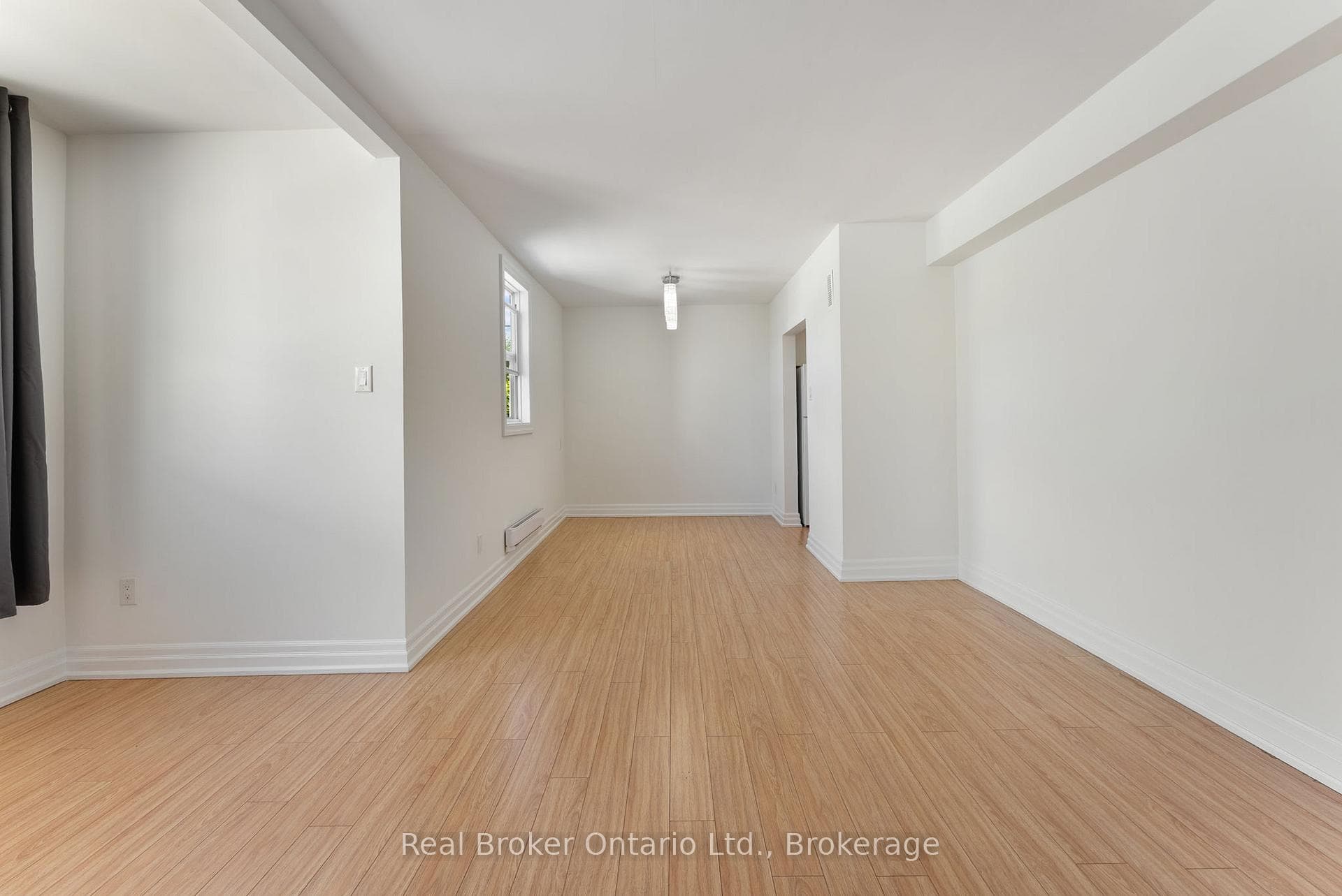 985 Kingsway Drive Unit 5 photo 15