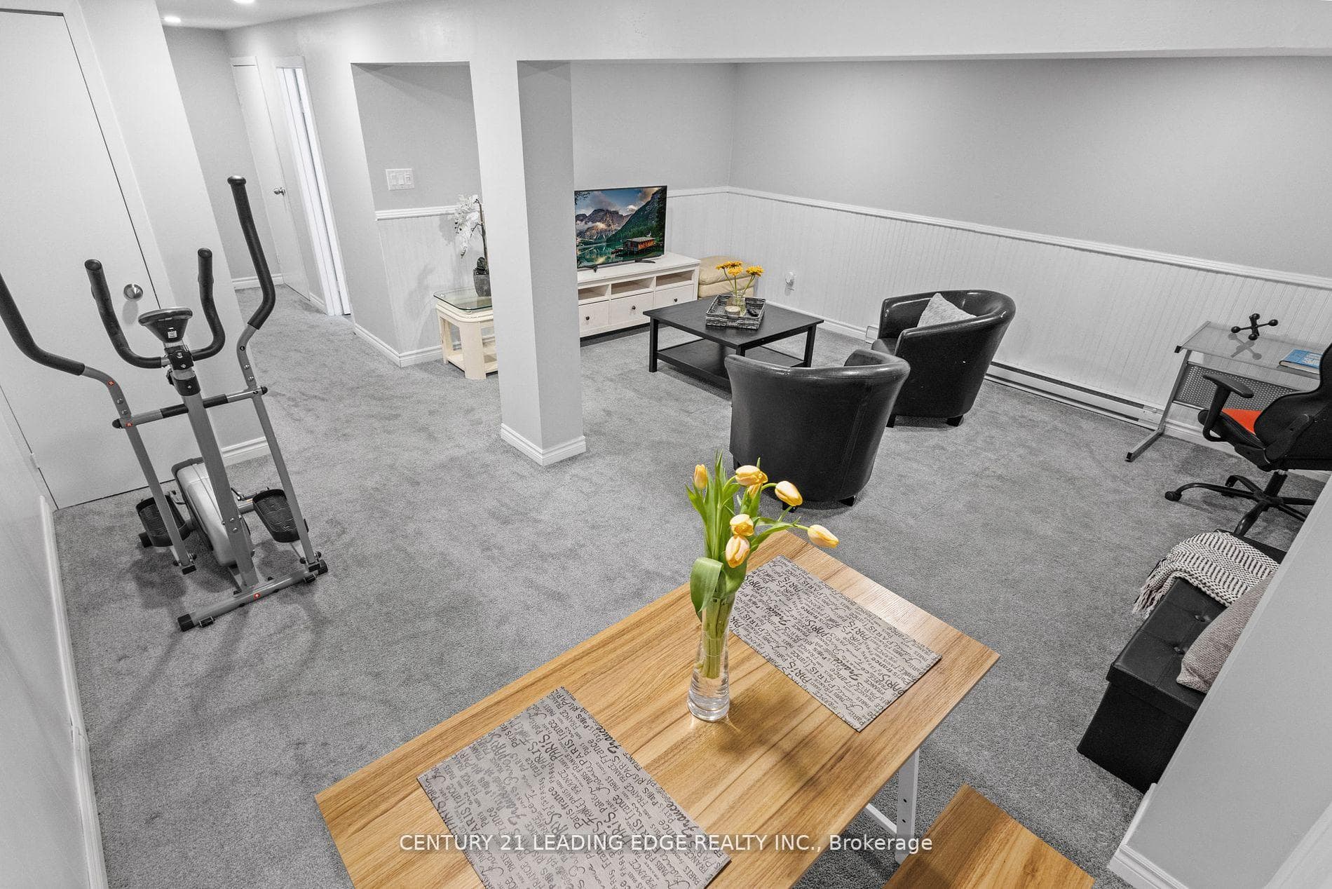 450 Bristol Crescent Unit 32 photo 27