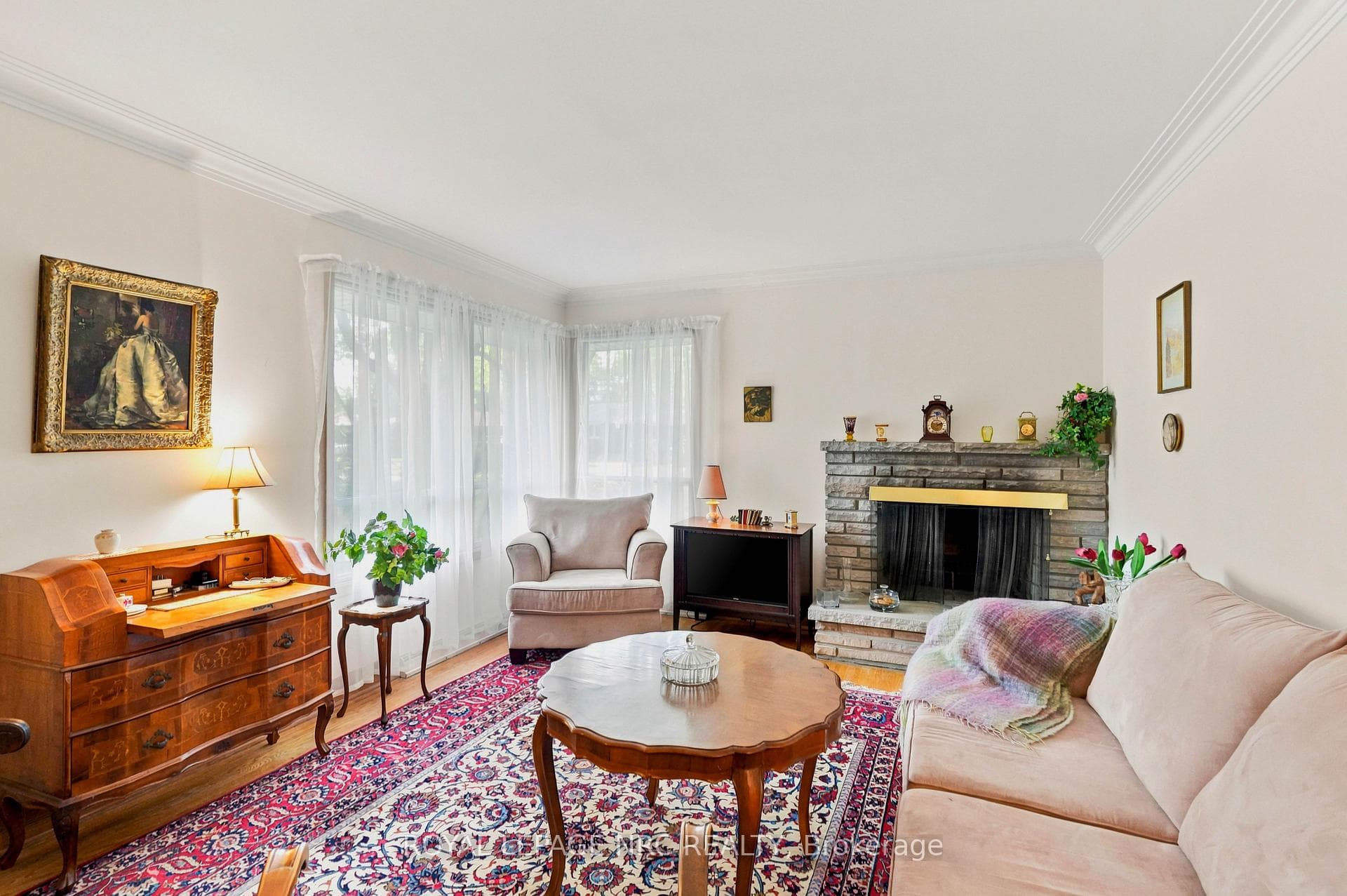 102 Masterson Drive photo 7