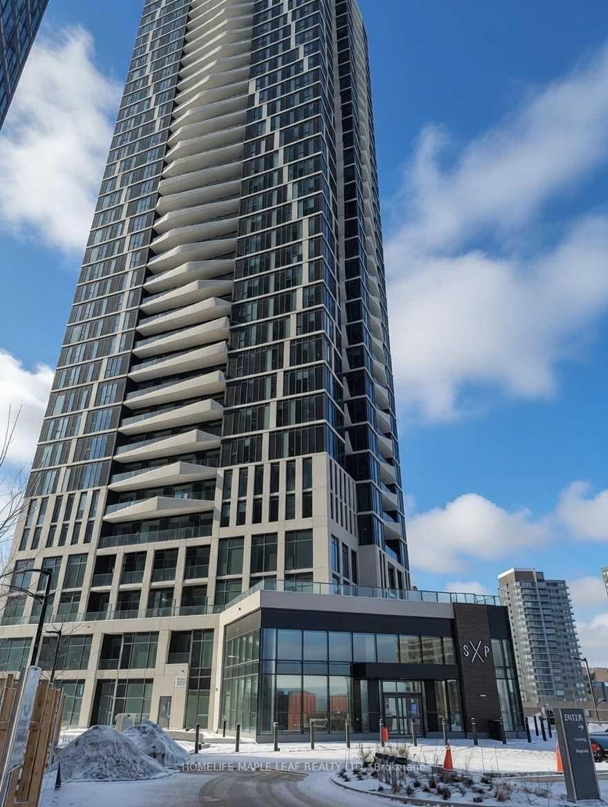 25 WELLINGTON Street Unit 504 photo 1