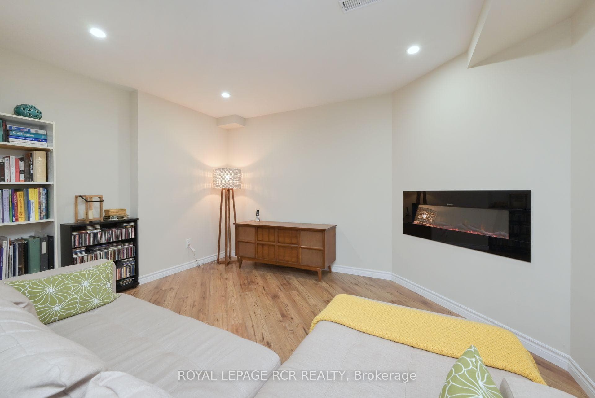 18 Owen Street photo 32