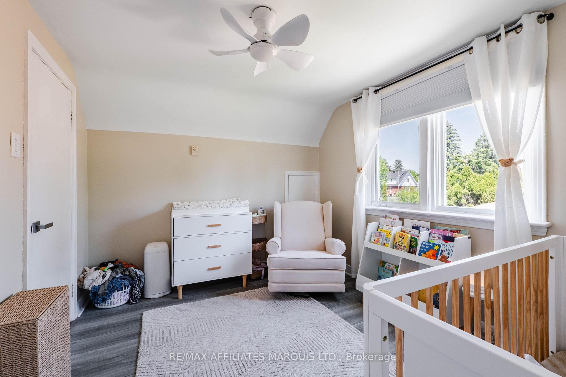 1605 Queen Street photo 36