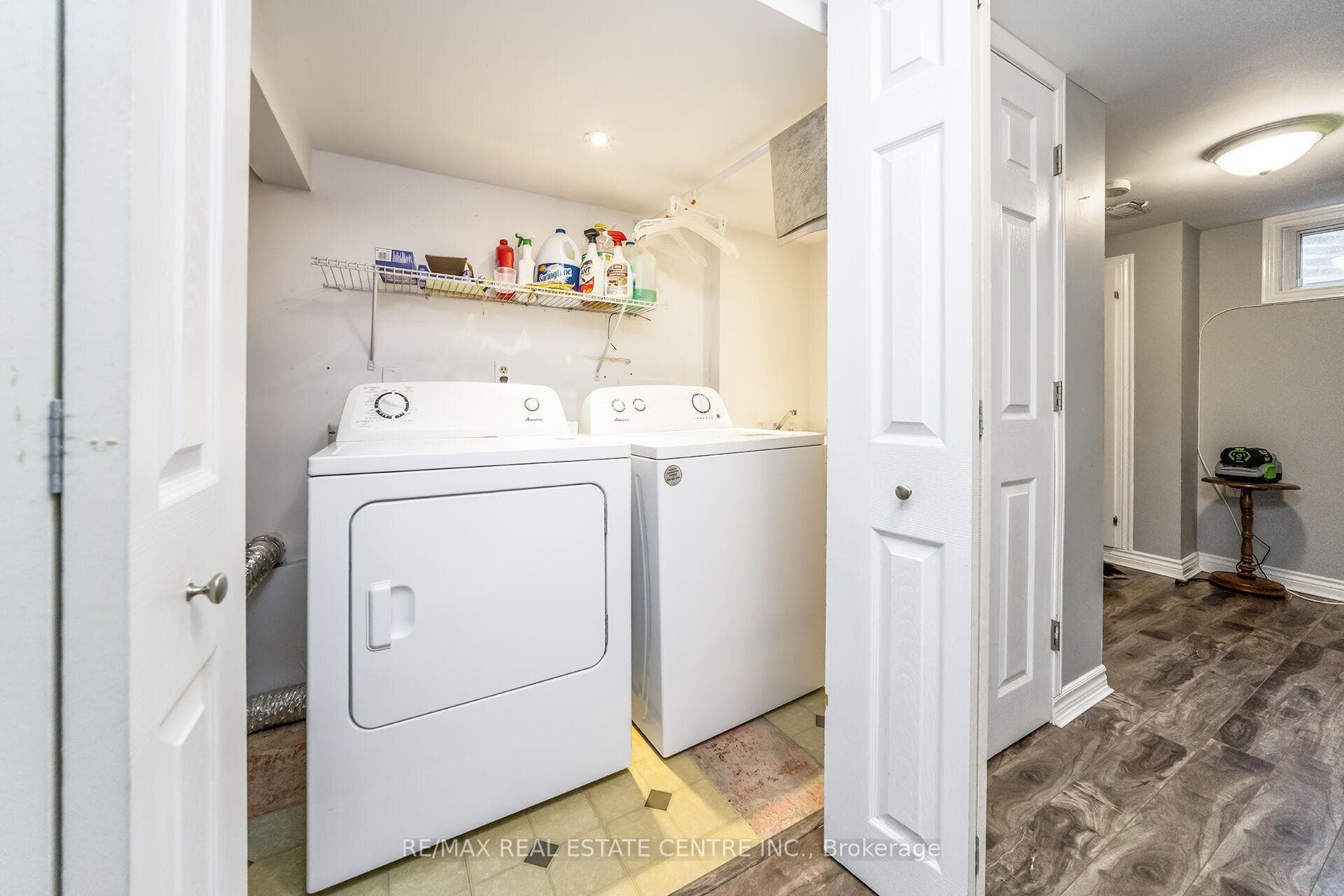9 Watson Crescent photo 33