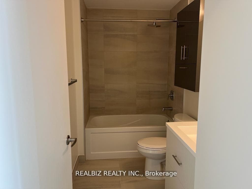 188 Fairview Mall Drive Unit 909 photo 9