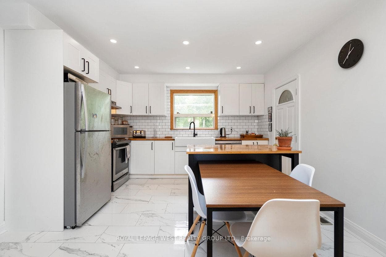 22 Beaucourt Road photo 8