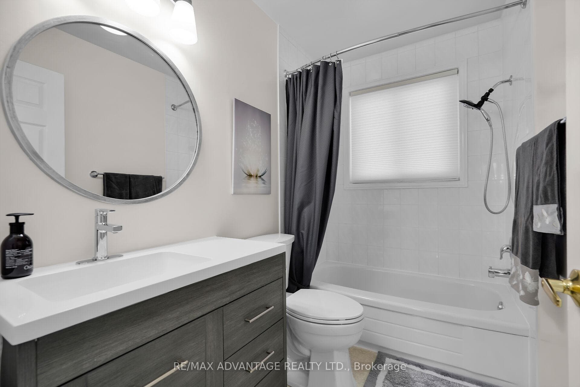 6 Archer Crescent photo 24