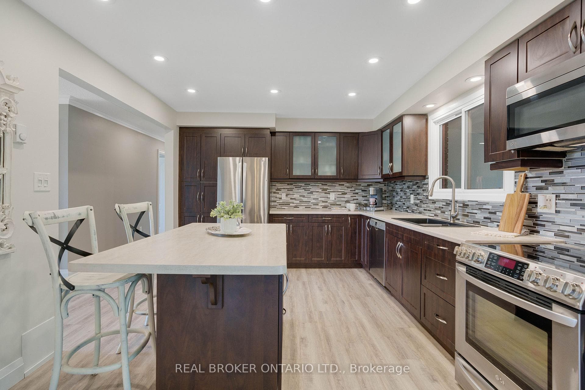 129 Bayview Drive photo 11