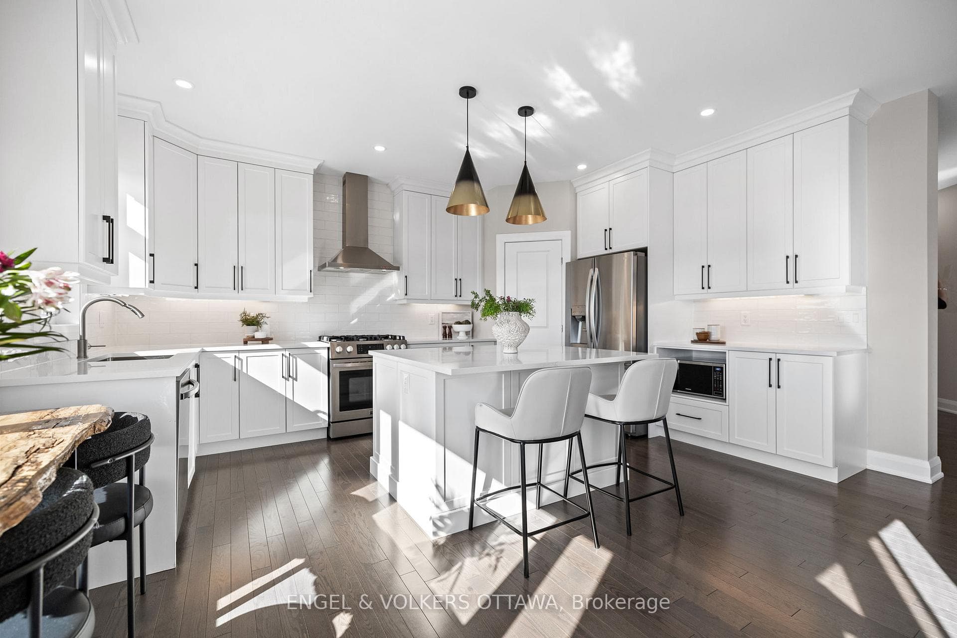 399 Longworth Avenue photo 17