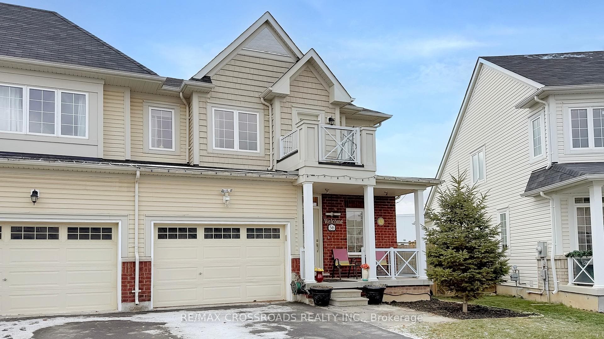56 Dominion Crescent photo 2