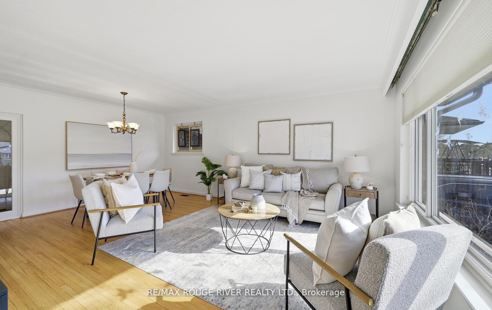 114 Rochman Boulevard photo 5
