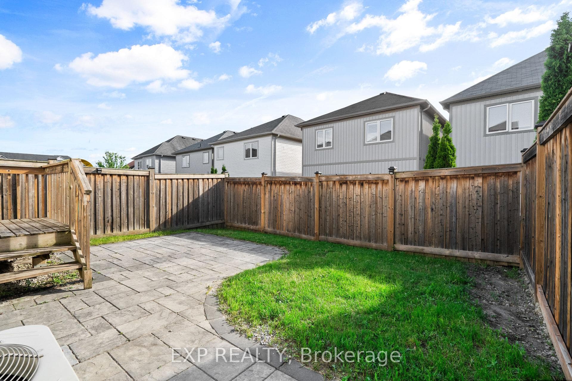 12 Mantz Crescent photo 48