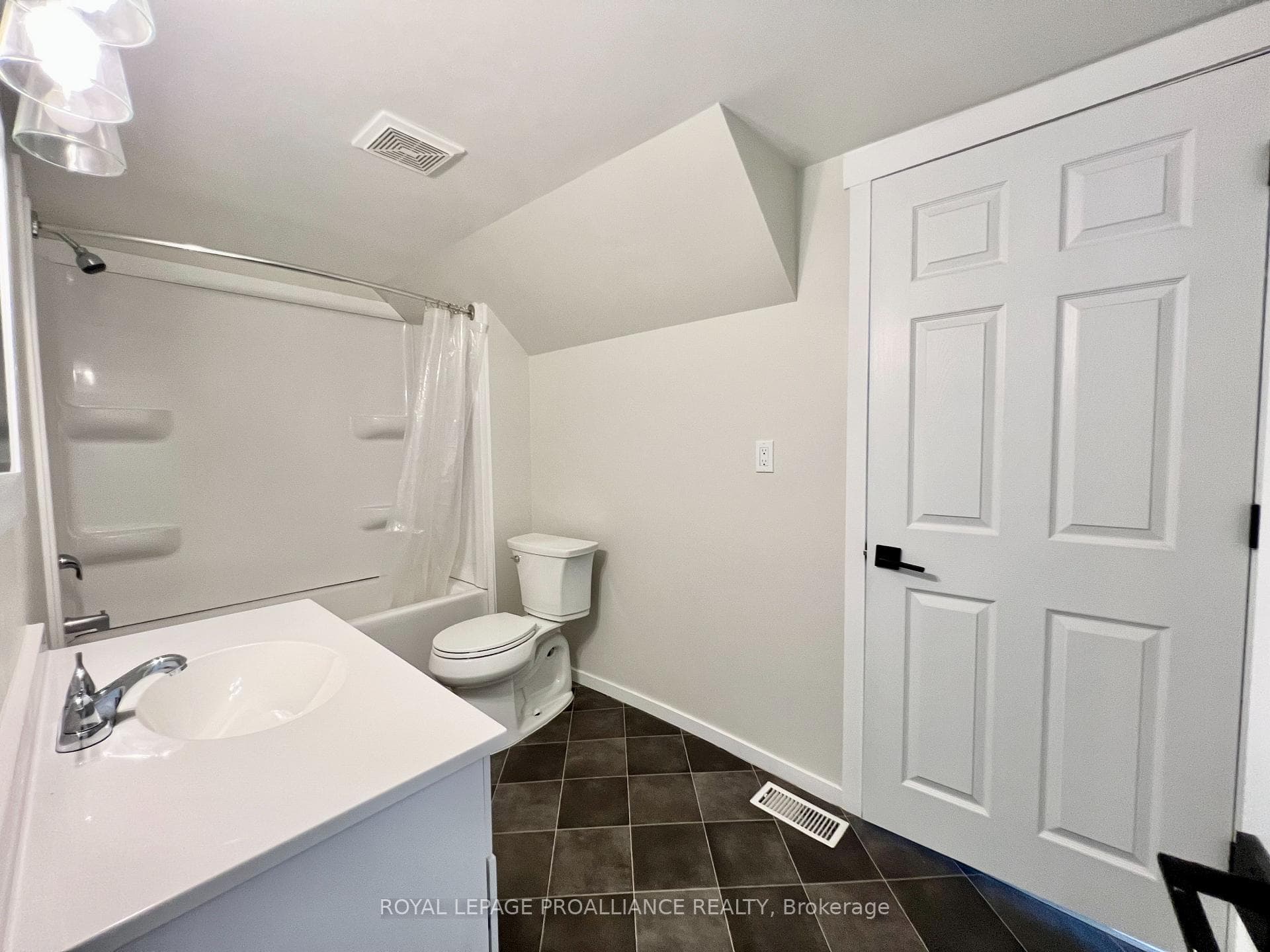 51 Reddick Street photo 21