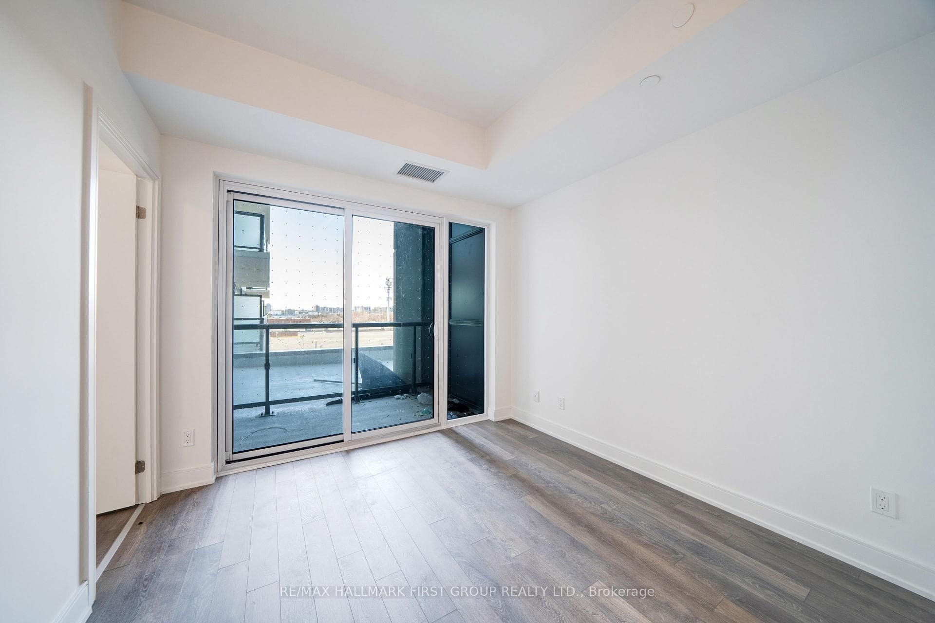 1350 Ellesmere Road Unit 301 photo 13