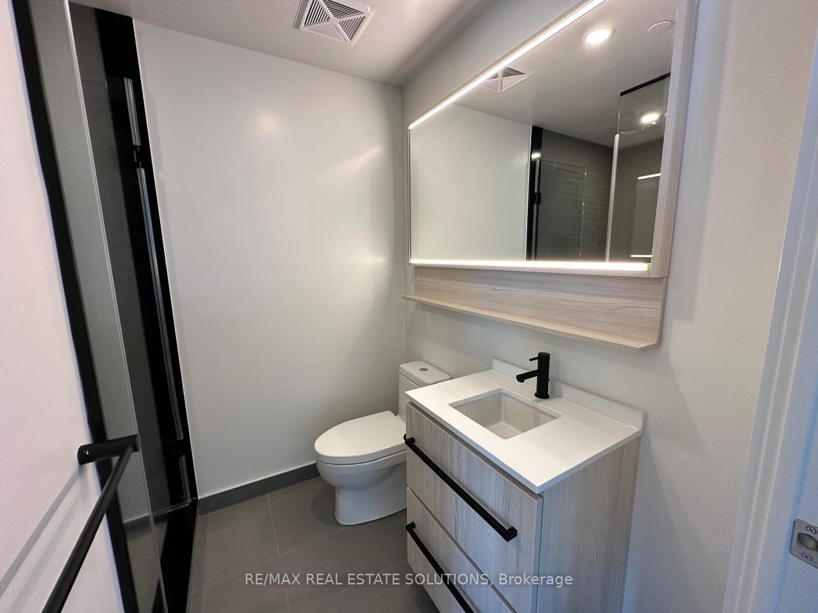 425 Front Street Unit 1105 photo 18