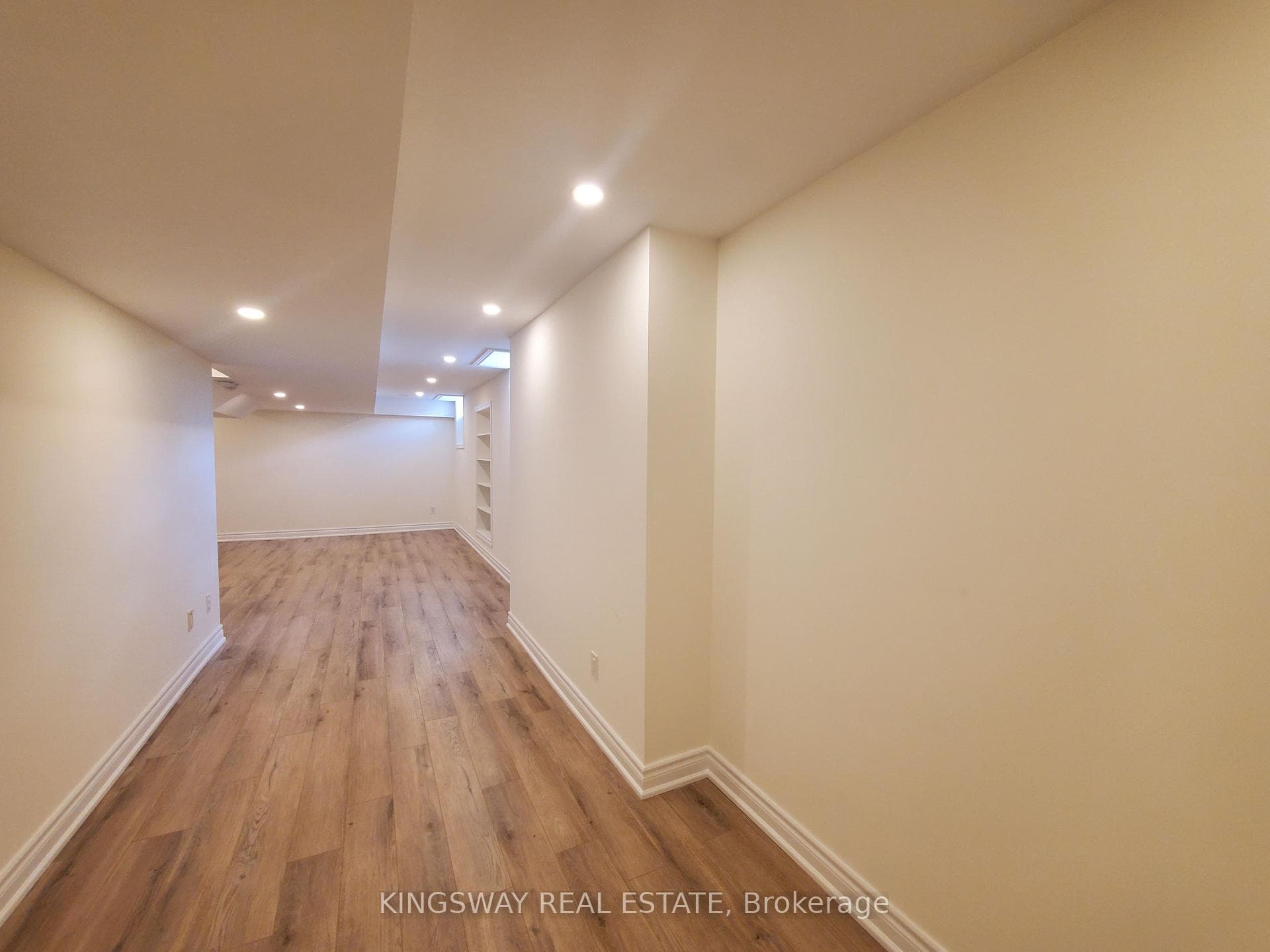 1450 Laurier Avenue photo 25
