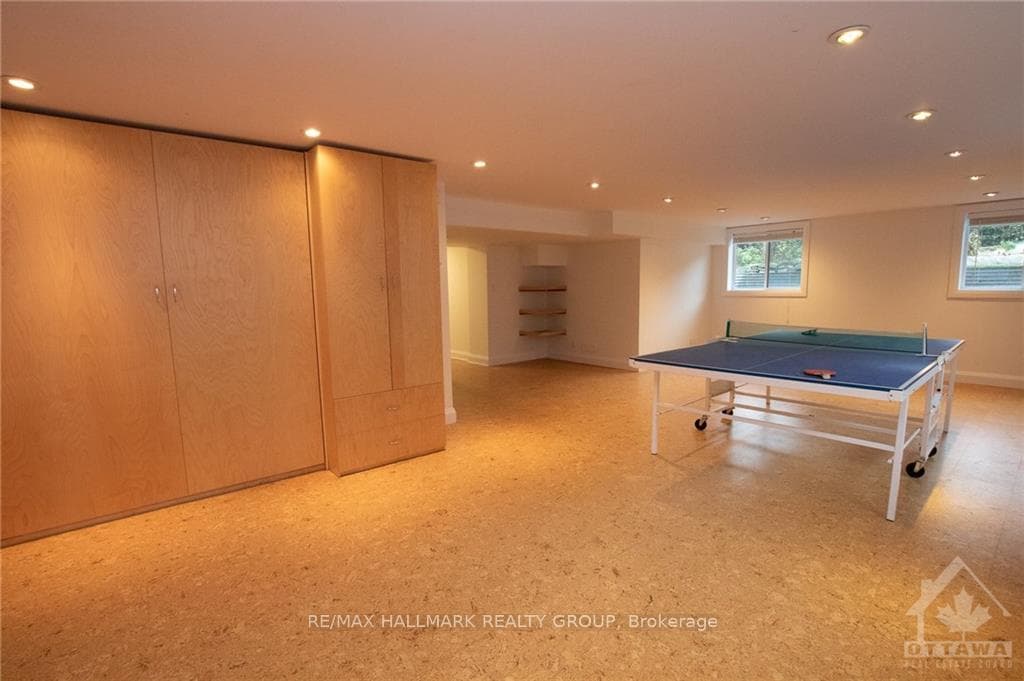 26 WAYLING Avenue photo 24