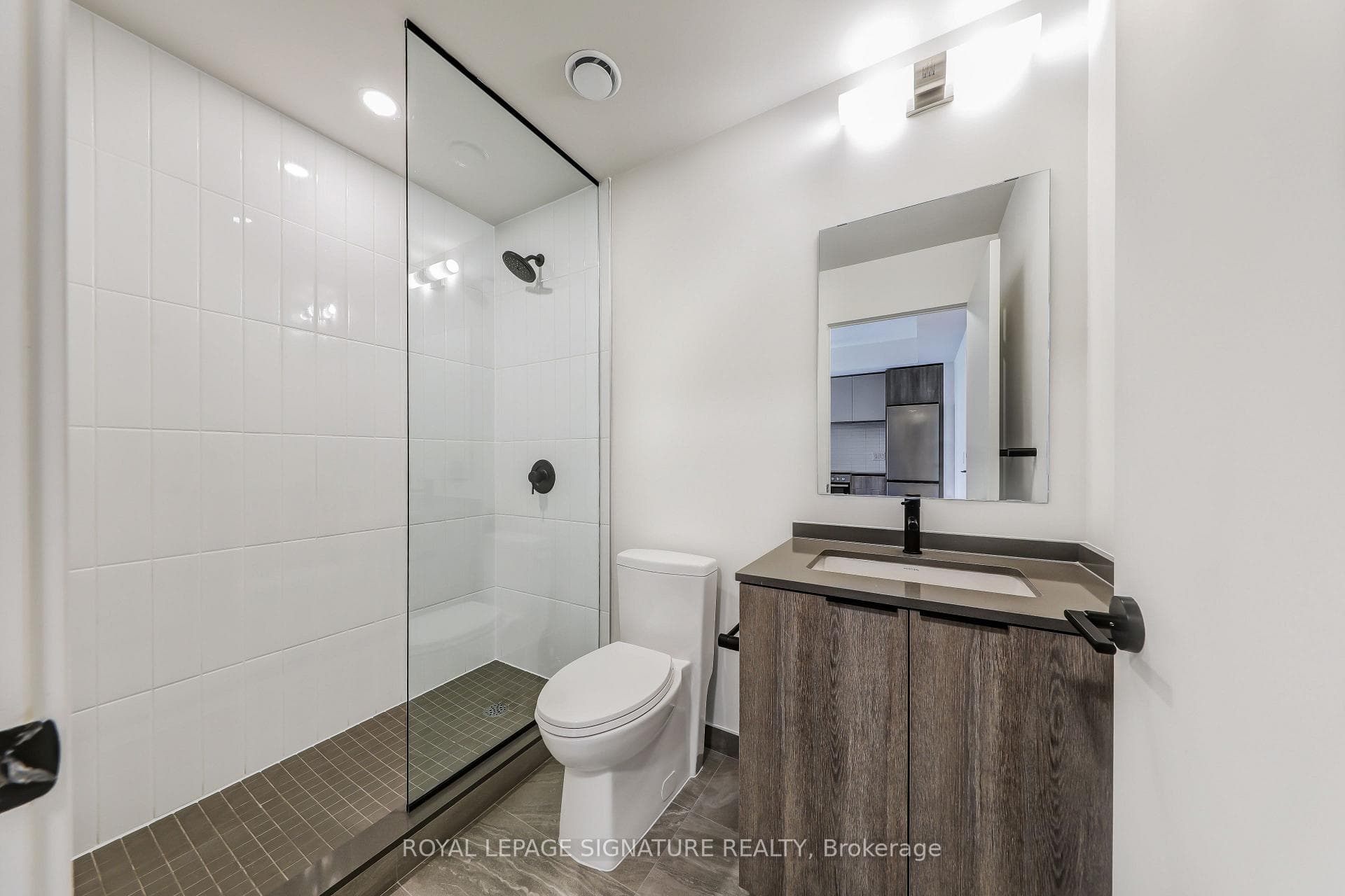 181 Sterling Road Unit 608 photo 12