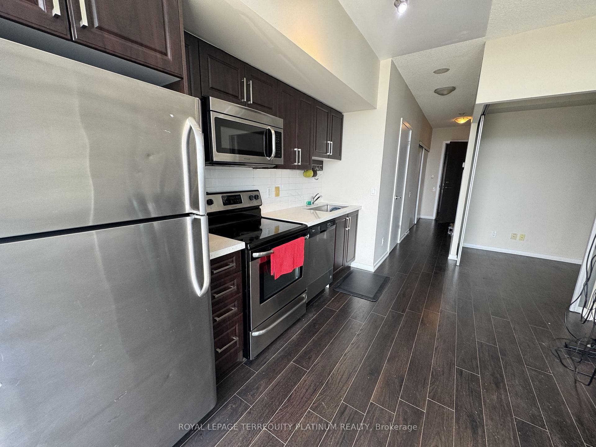 105 The Queensway N/A Unit 2105 photo 7