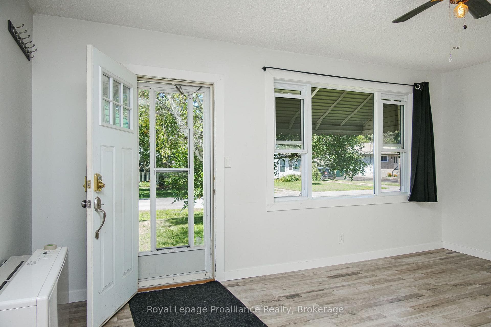 45 Valleyview Crescent photo 14