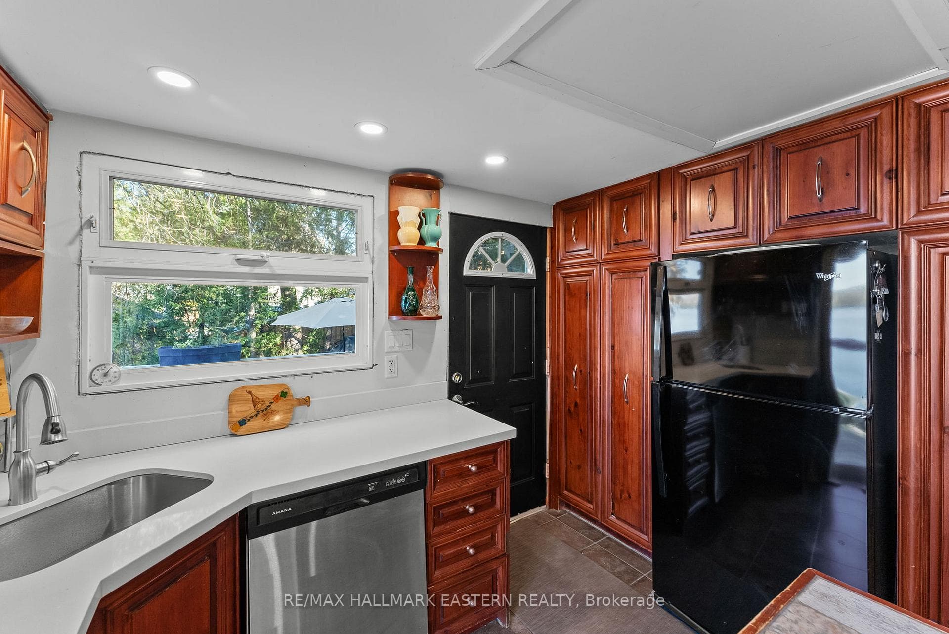 344 Fife Avenue photo 3
