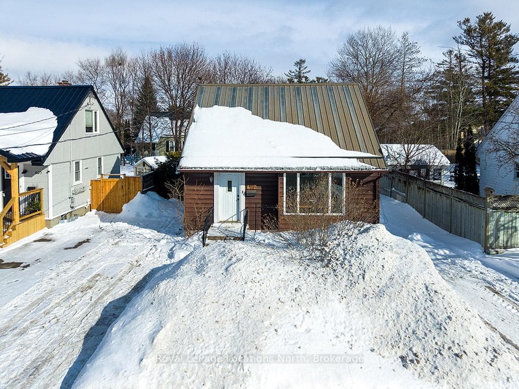 497 Maple Street photo 1