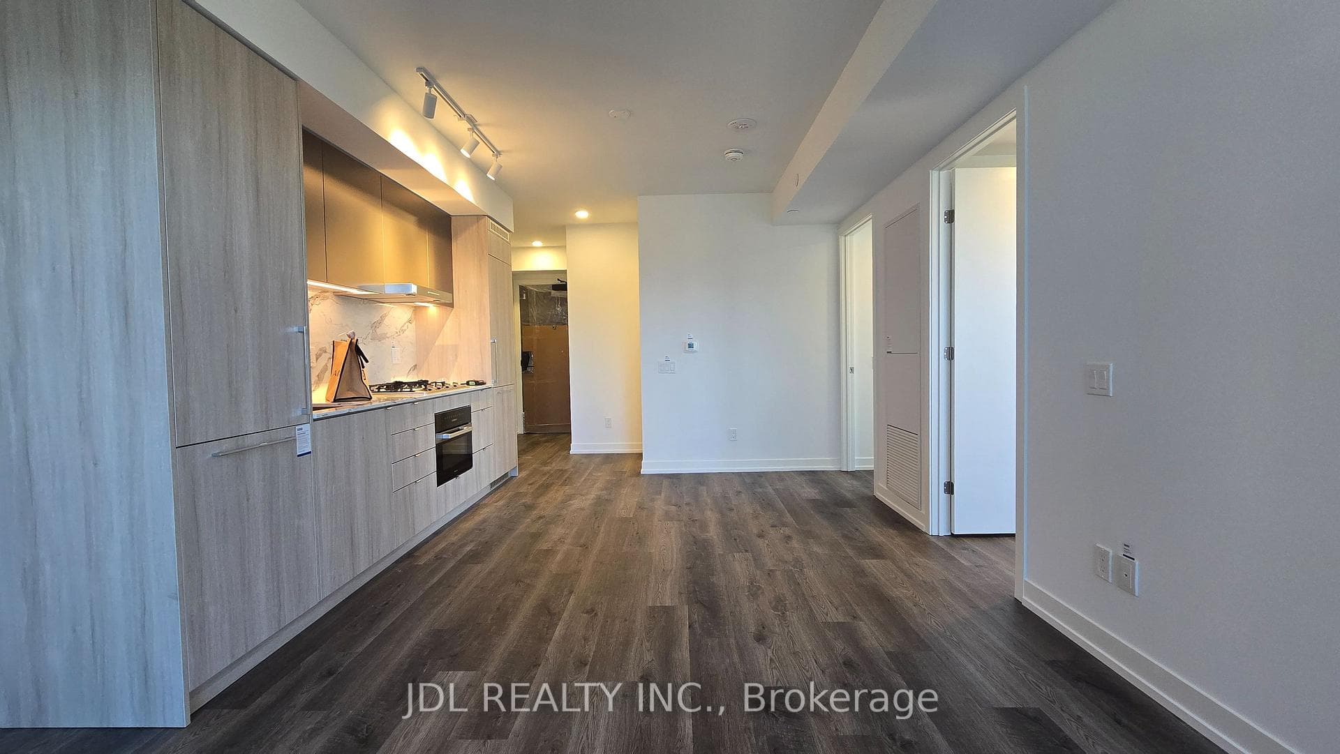 771 Yonge Street Unit 1608 photo 6