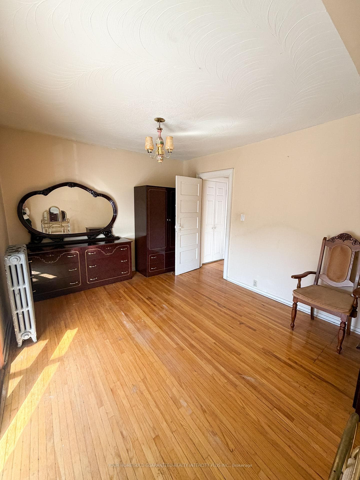 447 Christie Street photo 5