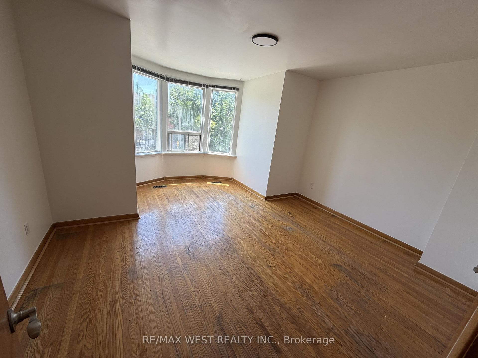 78 Millicent Street Unit Upper photo 6