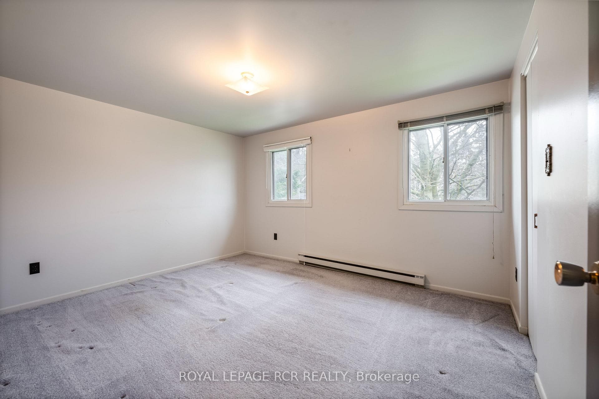418 Pineview Gardens photo 18