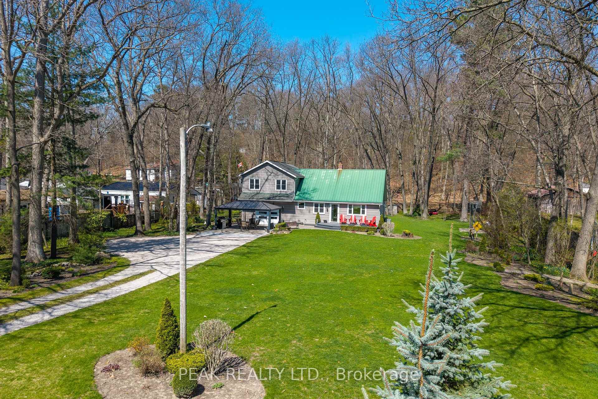9948 Northville Crescent photo 5
