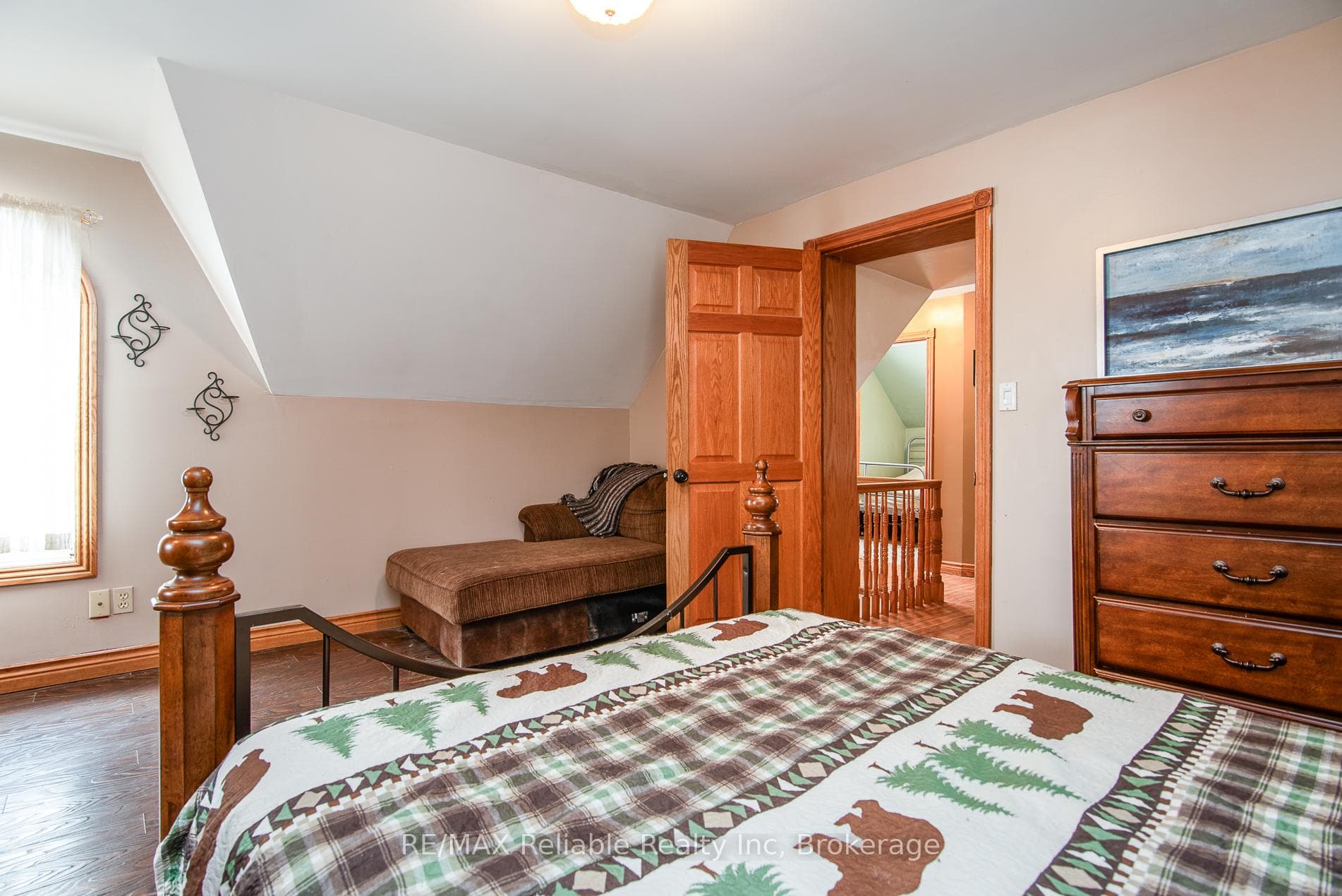 209 Hamilton Street photo 40