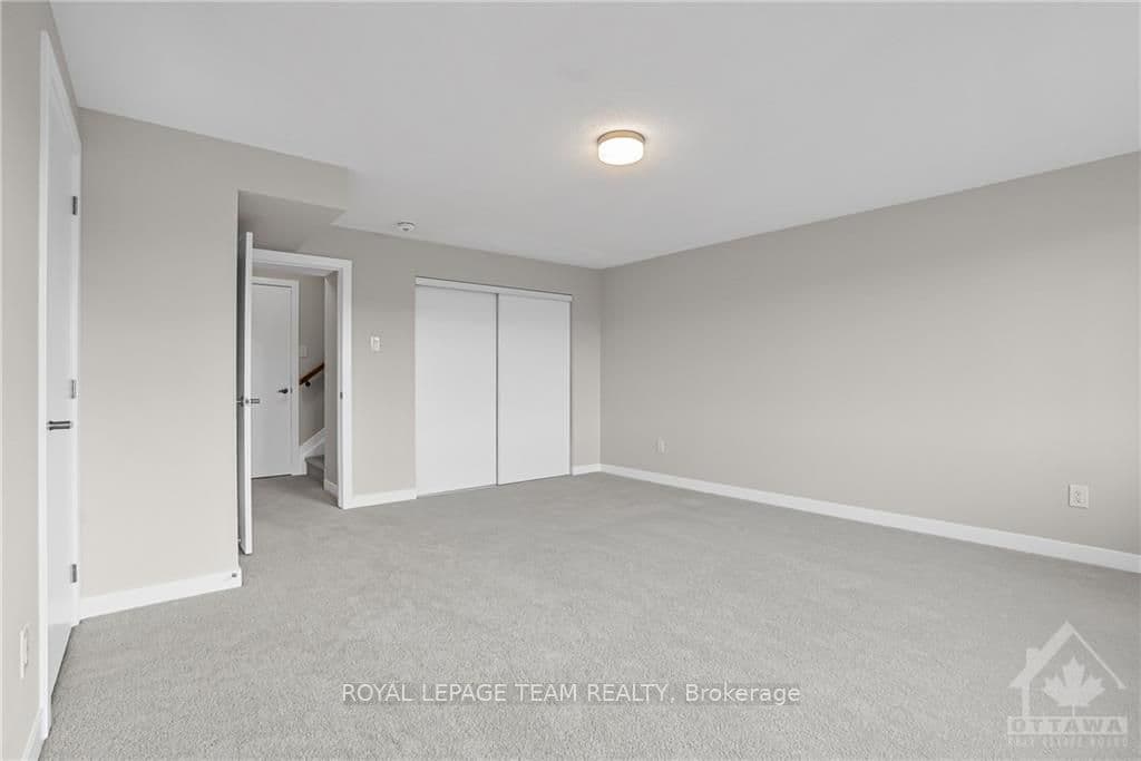 120 BEEBALM Crescent photo 22
