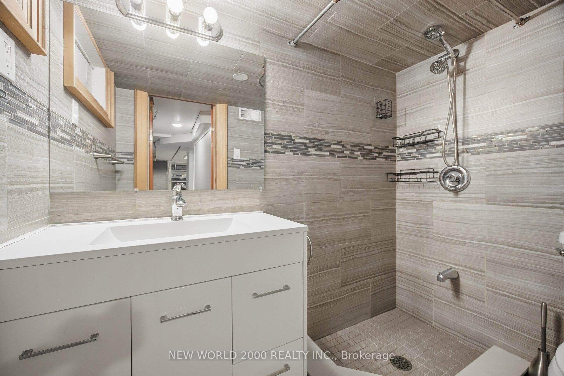 20 Rockwell Avenue photo 14