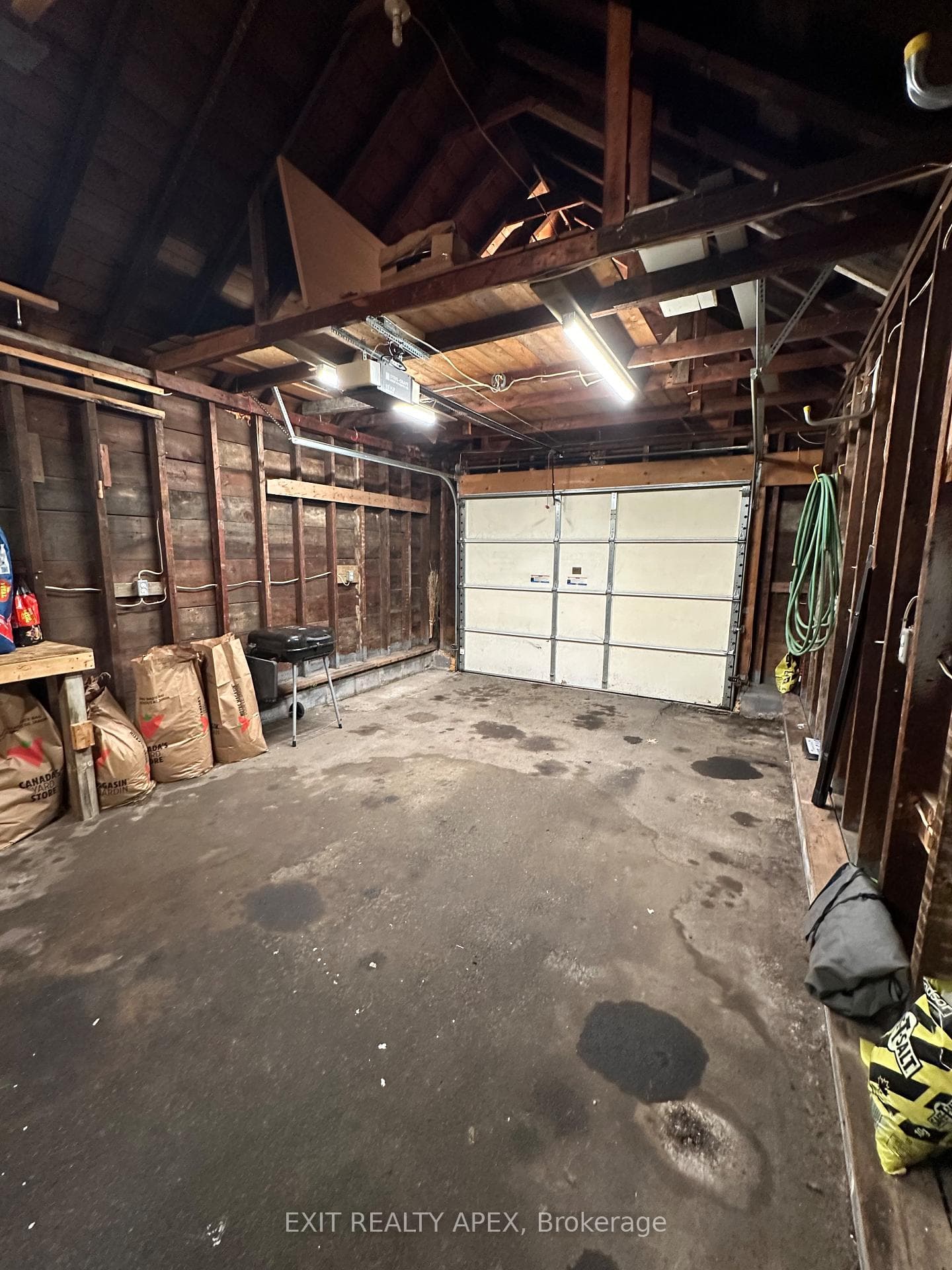 30 Churchill Avenue photo 24