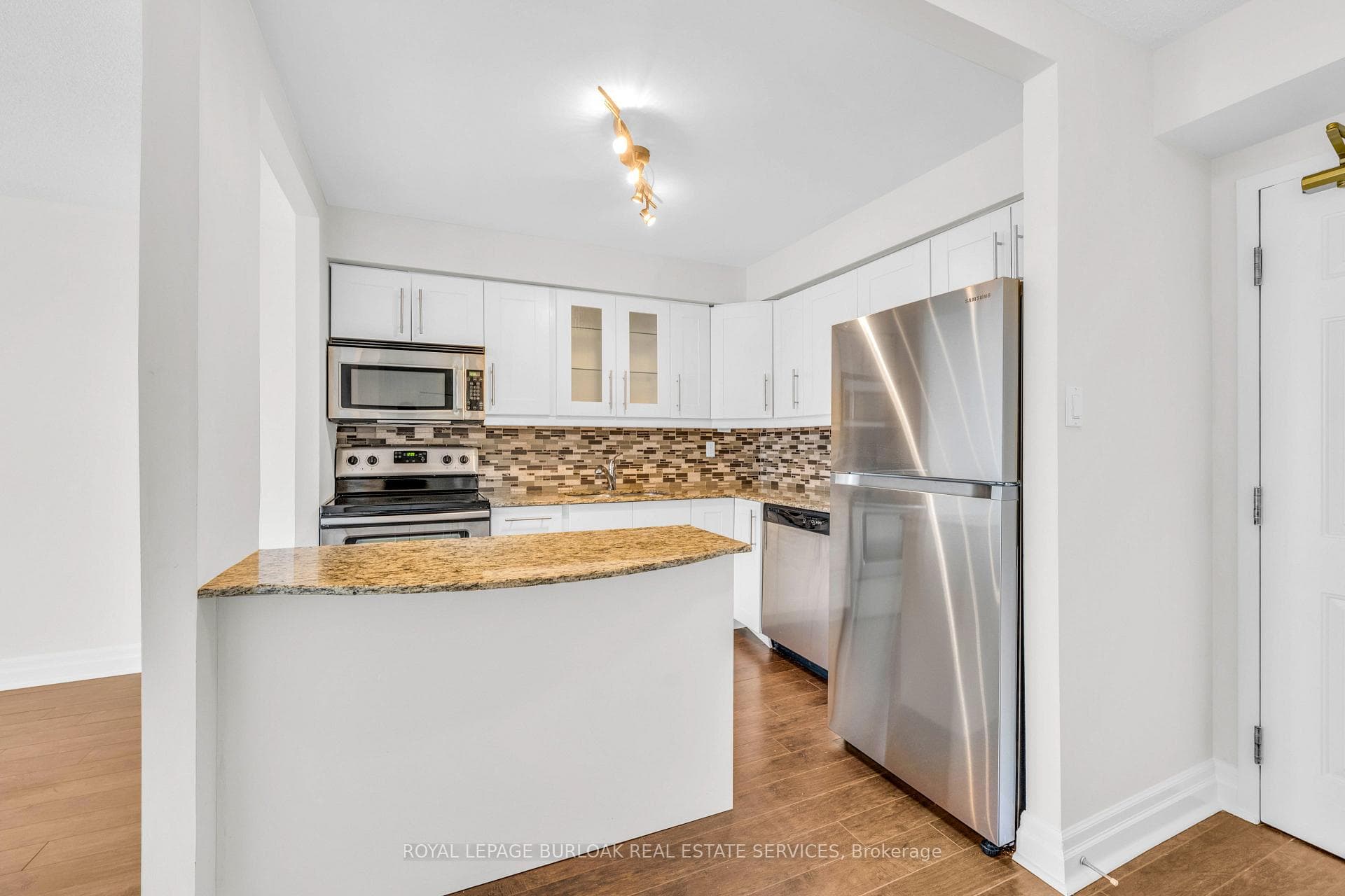 1270 Maple Crossing Boulevard Unit 1504 photo 13