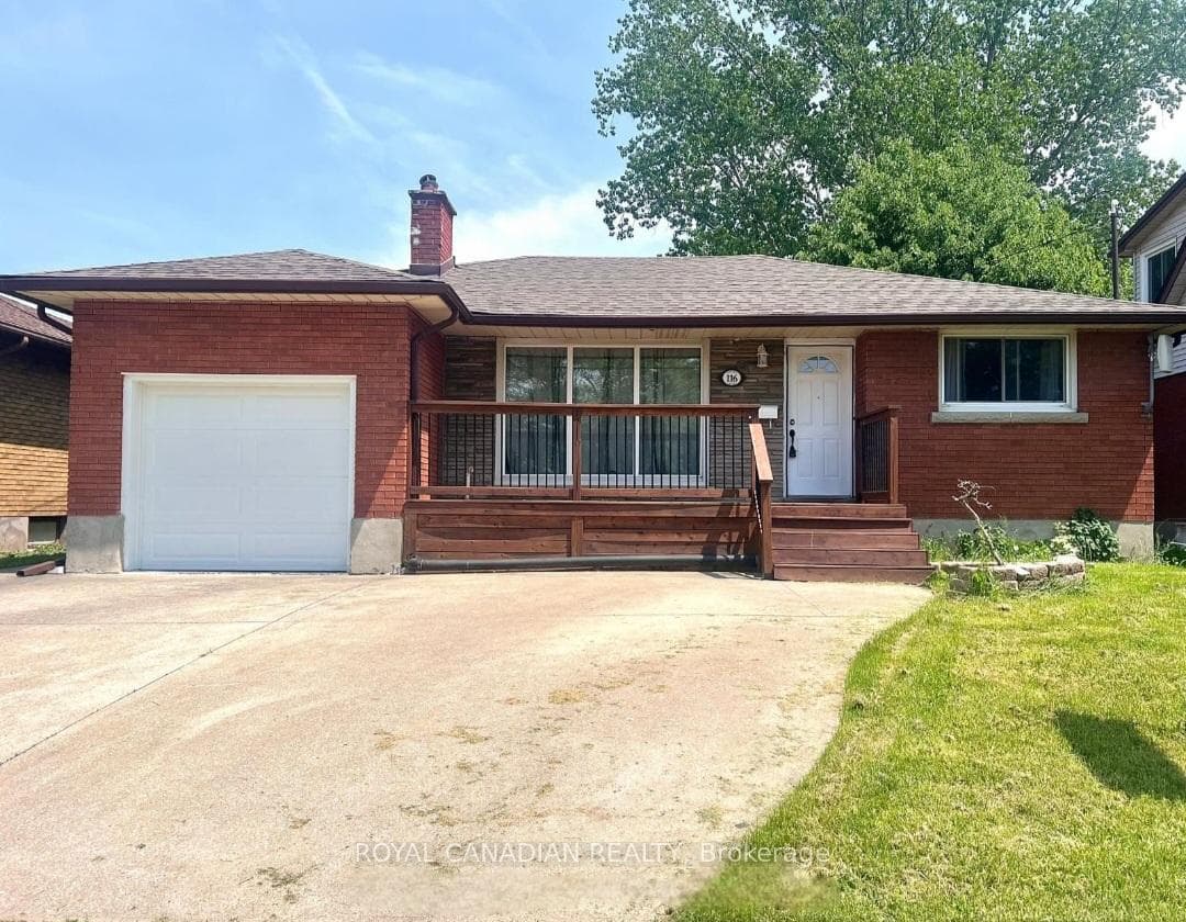 116 Golden Boulevard photo 1