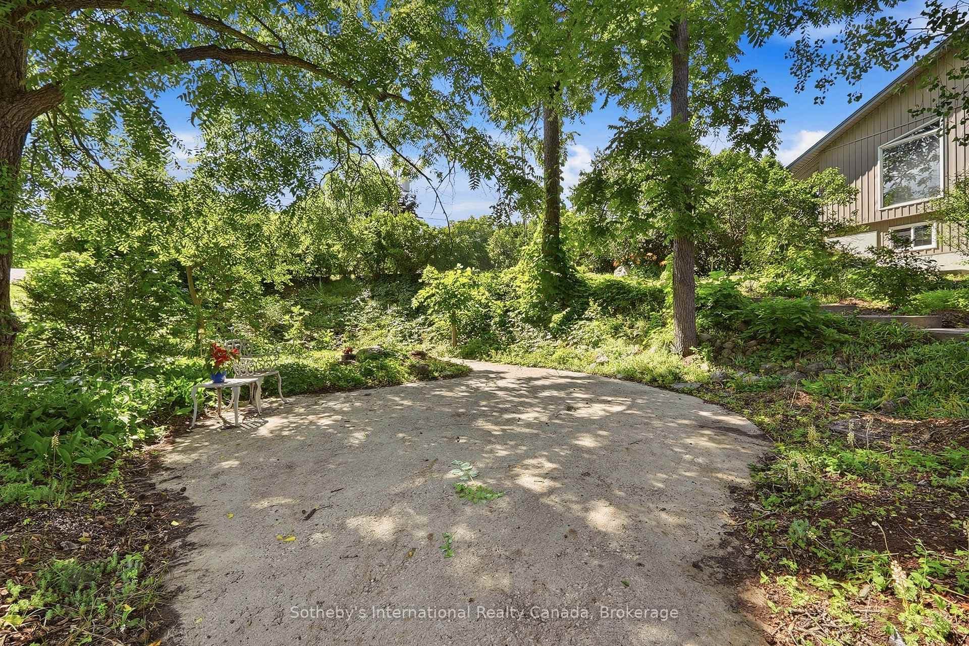 265 West River Road photo 38