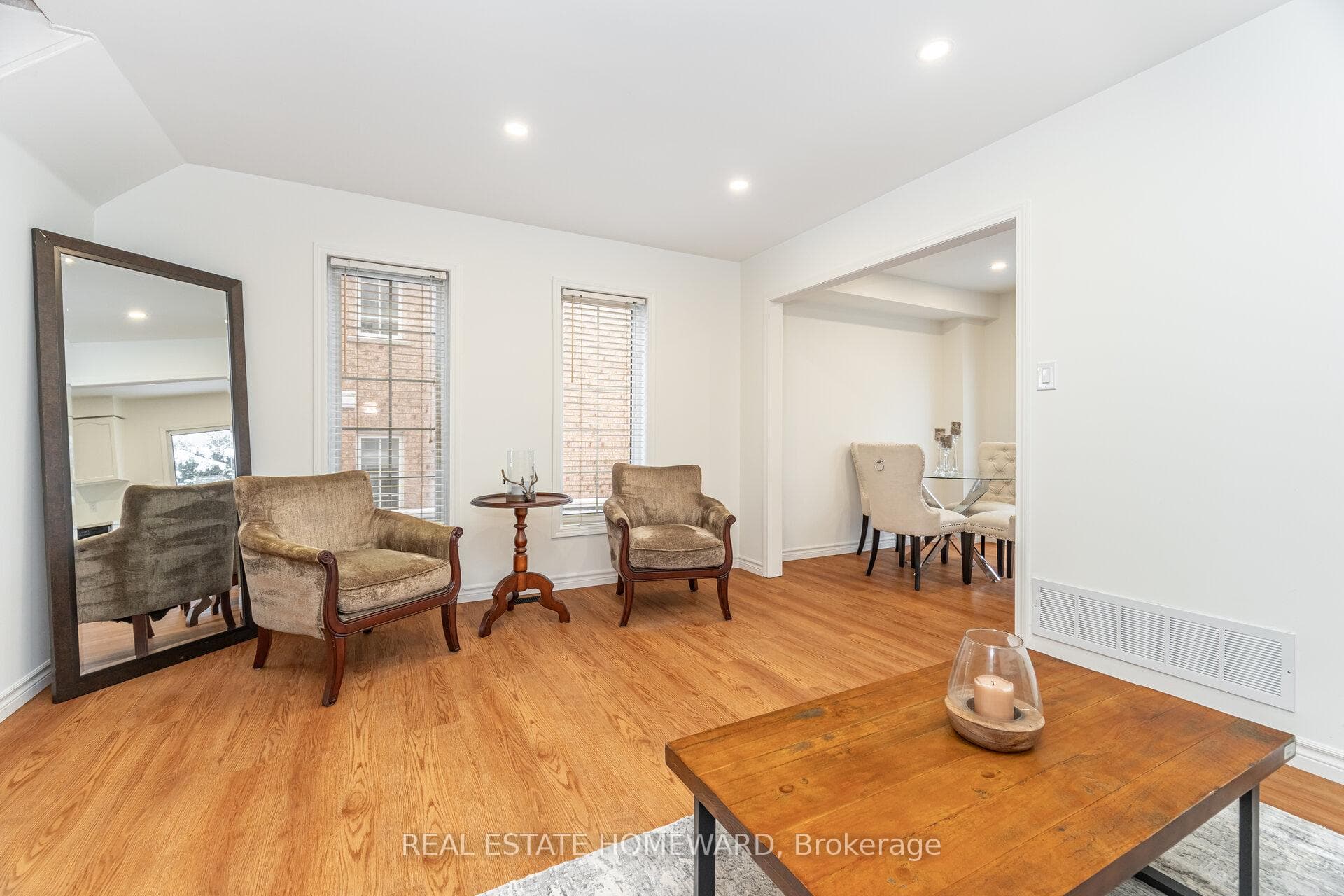 568 Tugwell Place Unit 10 photo 7