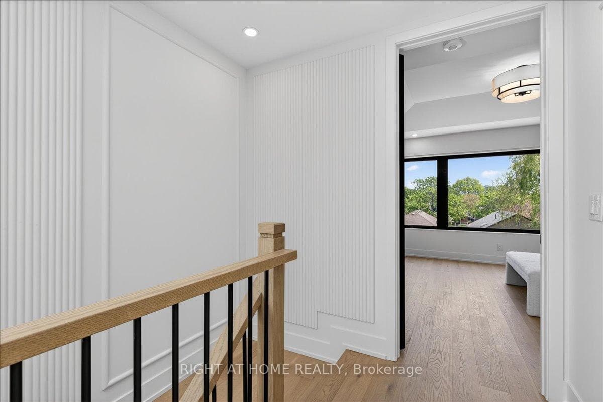 15B ROSEMEADE Avenue photo 20