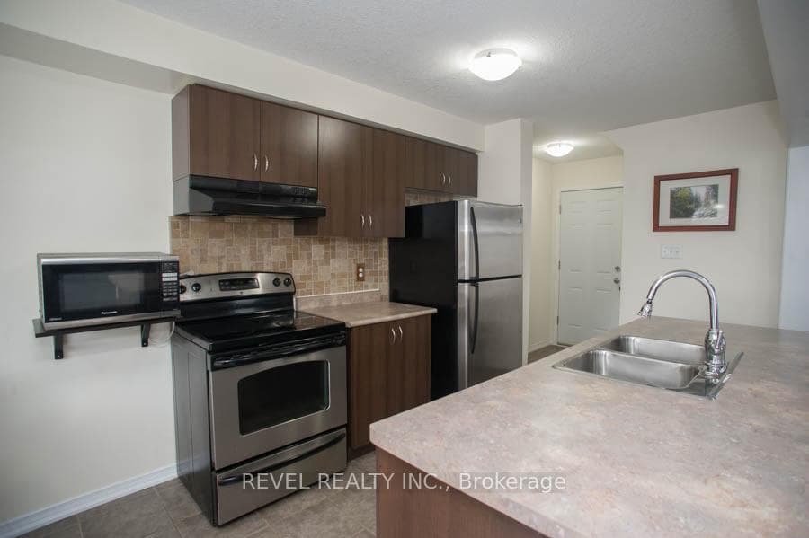 231 Blackburn Drive photo 11
