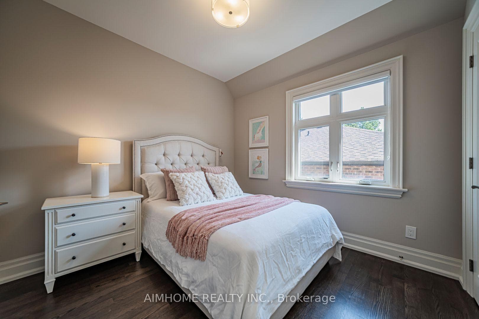 212 Hollywood Avenue photo 37