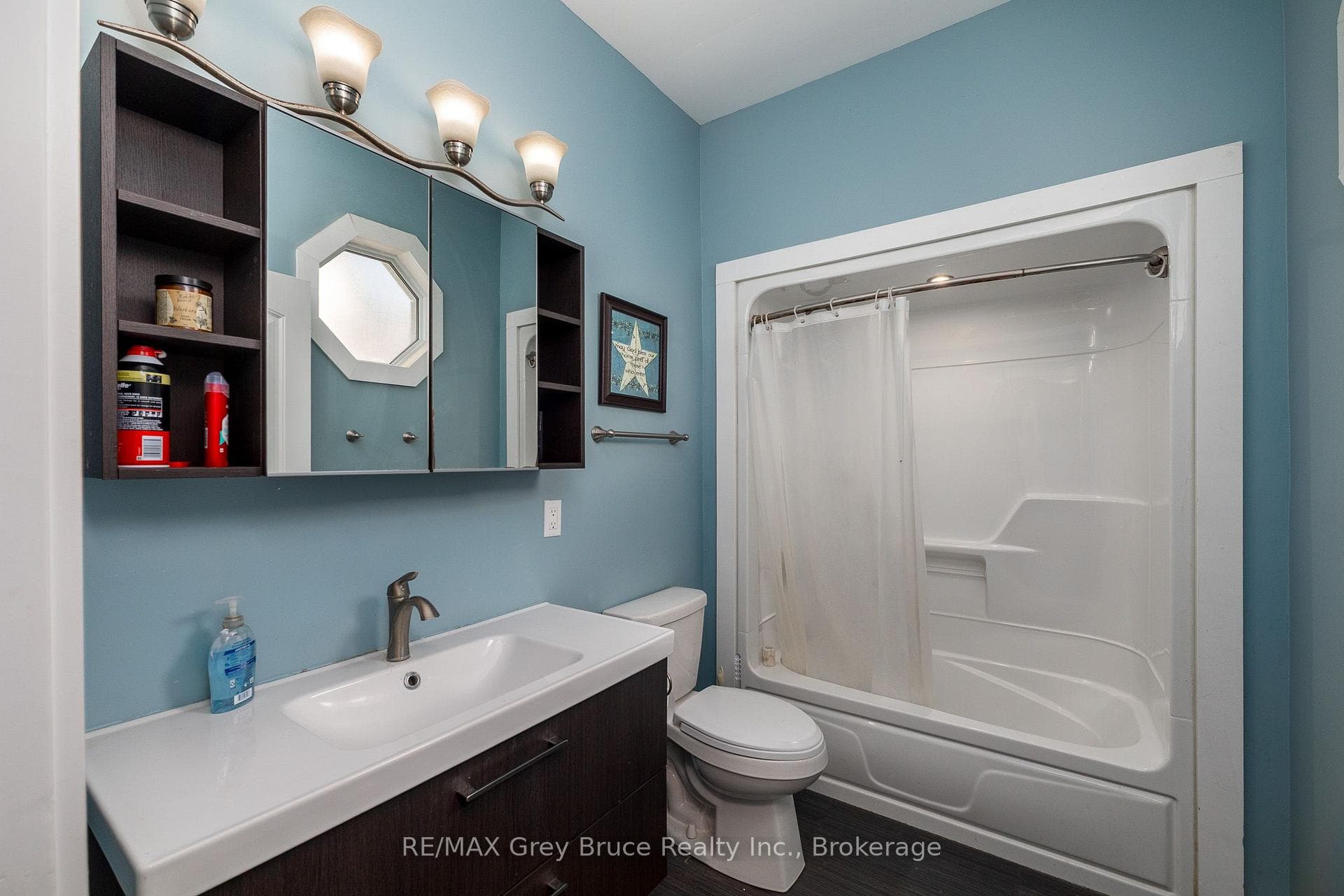 74 Yonge Street photo 15