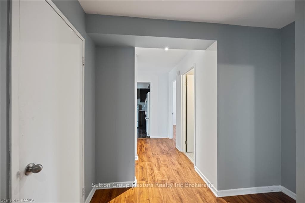 266 GUTHRIE Drive Unit 407 photo 13