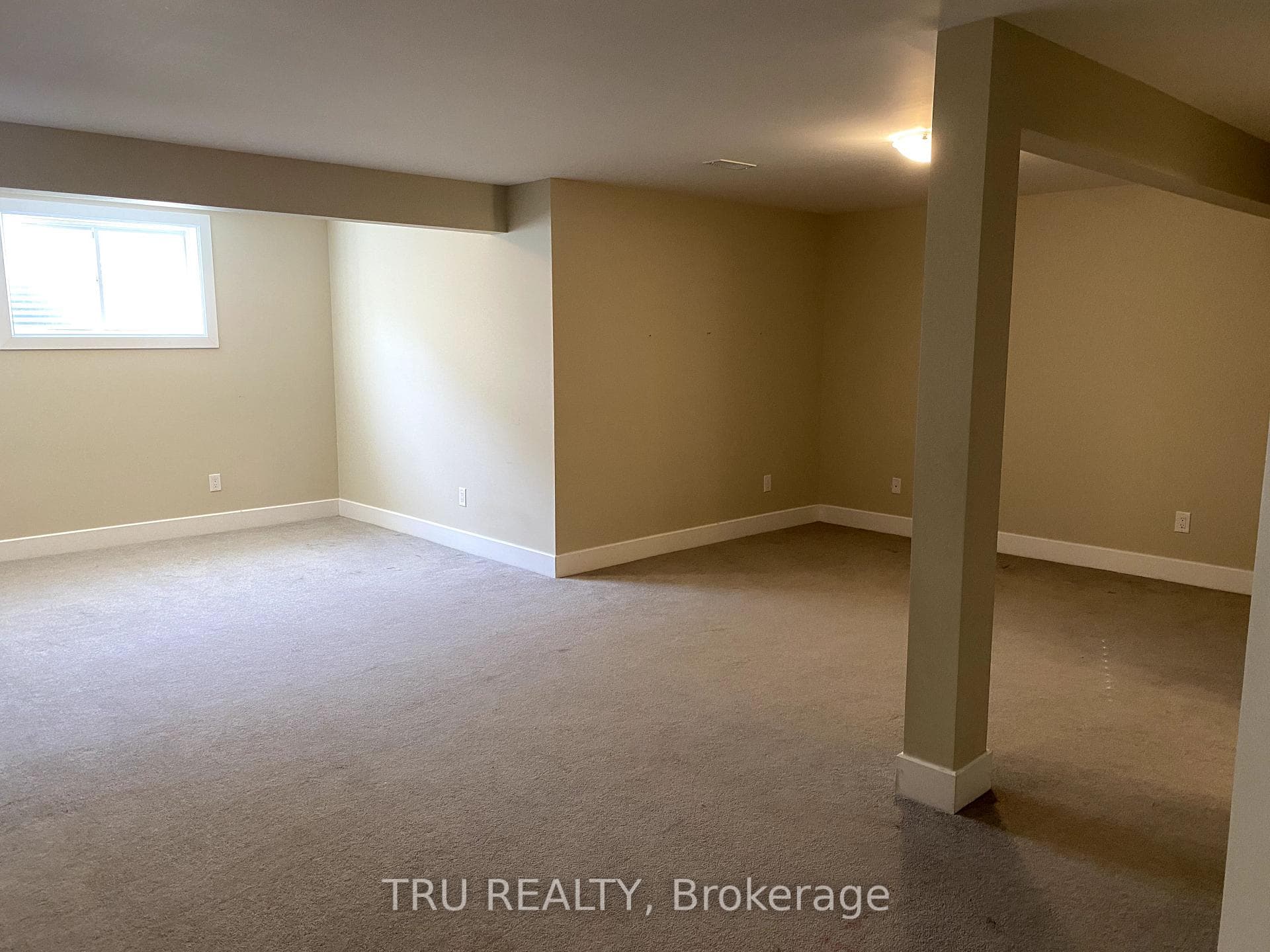 2083 HELENE CAMPBELL Road photo 17