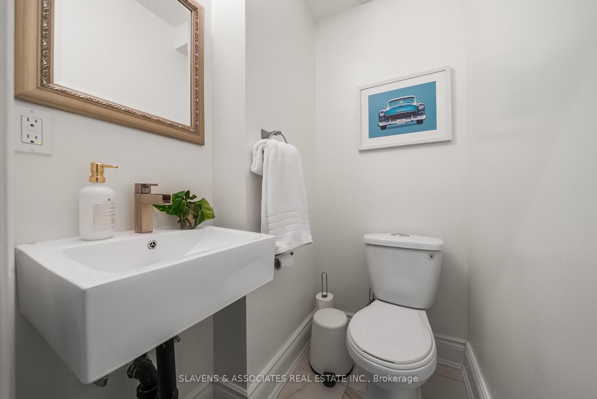131 Boon Avenue photo 15